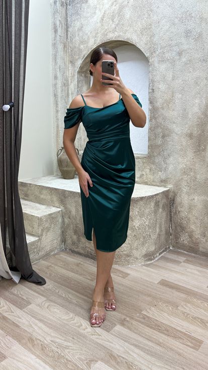 Emerald Green Strappy Satin Plus Size Evening Dress