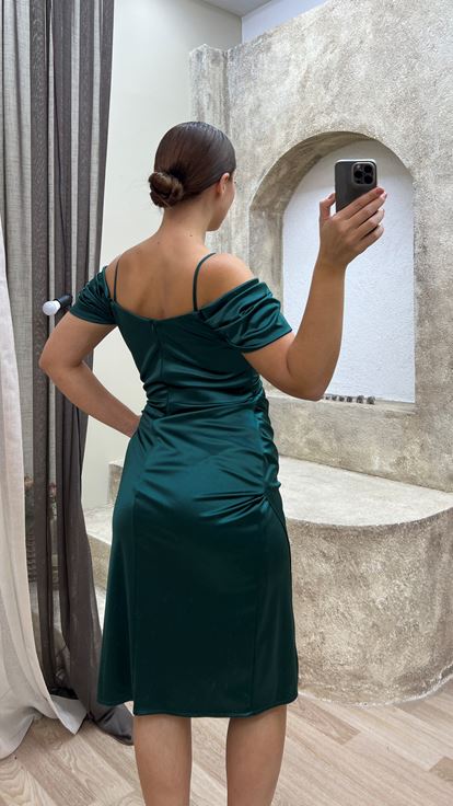 Emerald Green Strappy Satin Plus Size Evening Dress