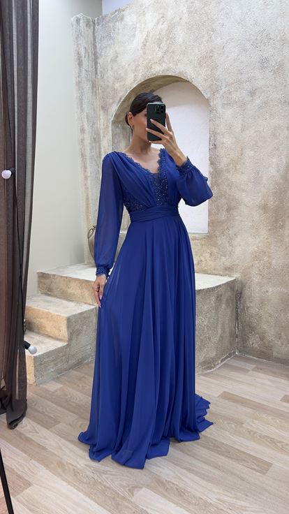 Chiffon Abendkleid mit Blumentopf Stickerei