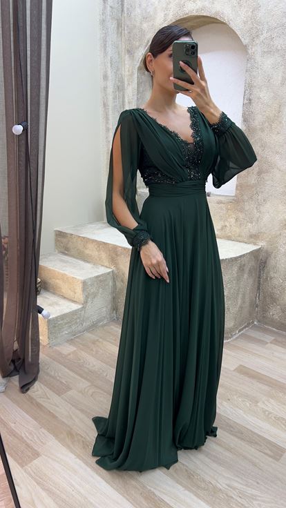 Emerald Green Embroidered Detail Design Chiffon Evening Dress