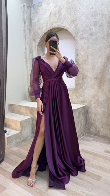 Vestido de noche bordado de hombros bordados con manga globo de ciruela