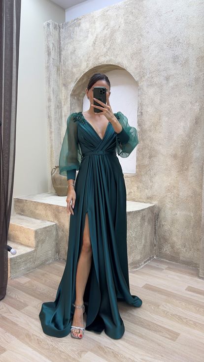 Emerald Green Balloon Sleeve Embroidered Shoulders Embroidered Design Evening Dress