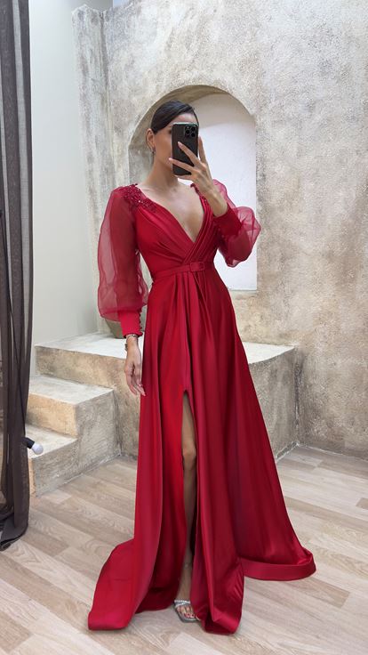 Kırmızı Balon Kol İşleme Omuzları İşlemeli Tasarım Abiye Elbise