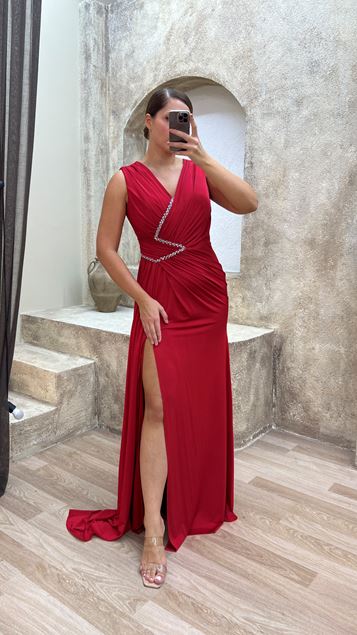 Rotes, auf der Brust besticktes Abendkleid in Übergröße