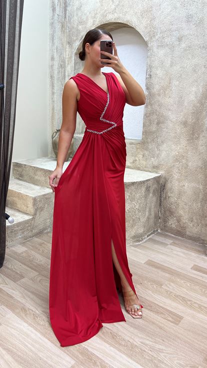 Robe de soirée rouge grande taille avec buste brodé