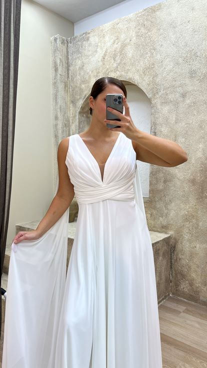 Drapé blanc Cape Detail Chiffon Plus Size Robes de soirée