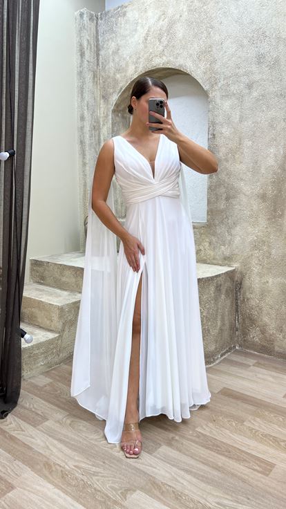 Drapé blanc Cape Detail Chiffon Plus Size Robes de soirée