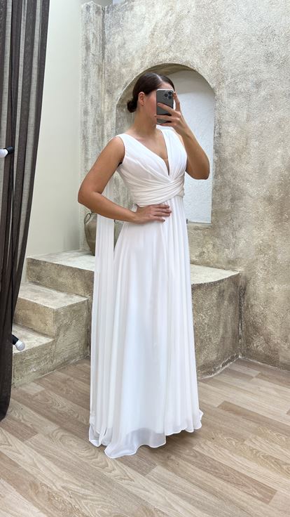 Drapé blanc Cape Detail Chiffon Plus Size Robes de soirée