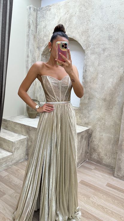 Bej Straplez Pliseli İşlemeli Abiye Elbise