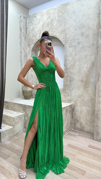 Green Crepe Fabric Evening Dress with Waist Detail