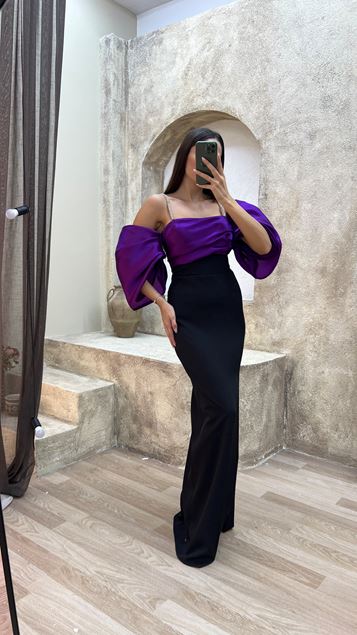 Vestido de noche con abertura bordada de tul con mangas de cuello barco de ciruela