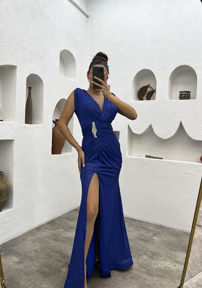 Sax Brooch Detail Draped Satin Evening Dress