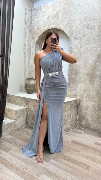 Design di elaborazione della spalla singola grigia Design di grandi dimensioni abiti da sera di grandi dimensioni