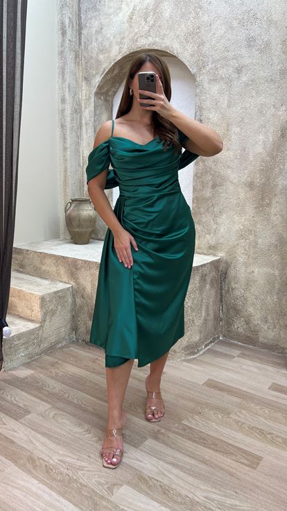 Emerald Green Spalla Dettaglio Design Shirred Design Midi Abito Di Grandi Dimensioni