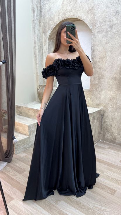 Design del dettaglio rosa nera Design satinato da sera in raso