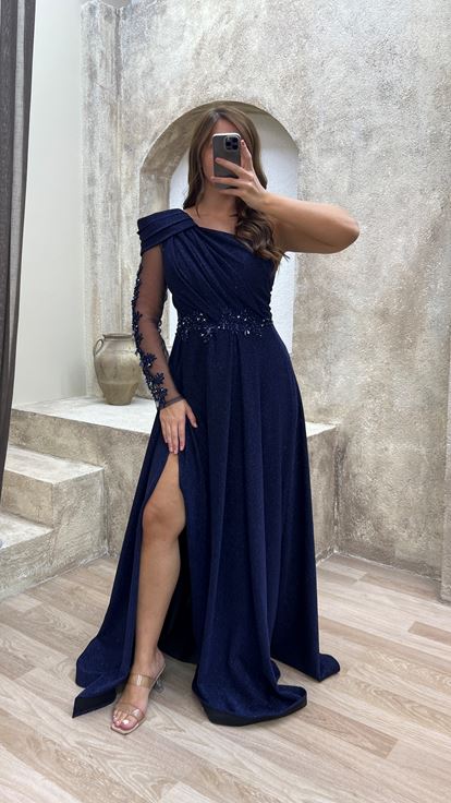 Robe de soirée bleu marine à une manche et épaule, grande taille