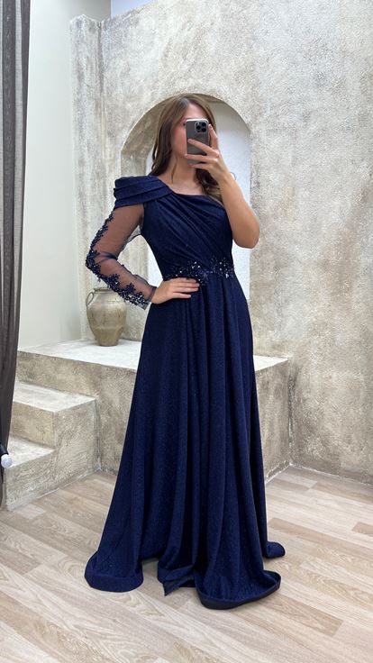 Robe de soirée bleu marine à une manche et épaule, grande taille