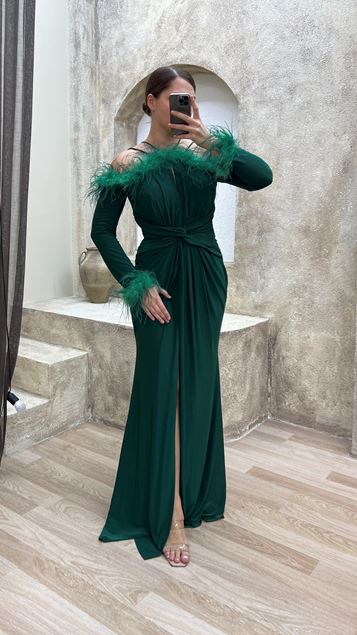 Smaragdgrünes Abendkleid mit Seilriemen, Federdetail, Schleife an der Taille und Übergröße