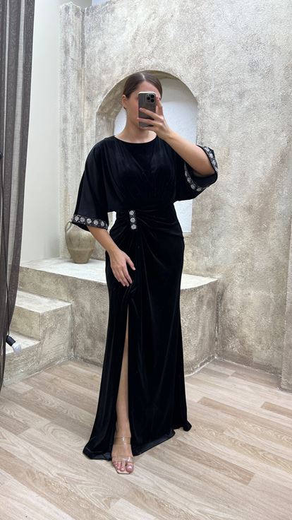 Siyah Bel Detay İşlemeli Tasarım Kadife Büyük Beden Abiye Elbise