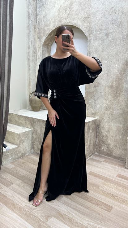 Siyah Bel Detay İşlemeli Tasarım Kadife Büyük Beden Abiye Elbise