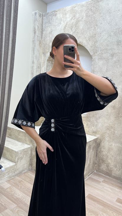 Siyah Bel Detay İşlemeli Tasarım Kadife Büyük Beden Abiye Elbise