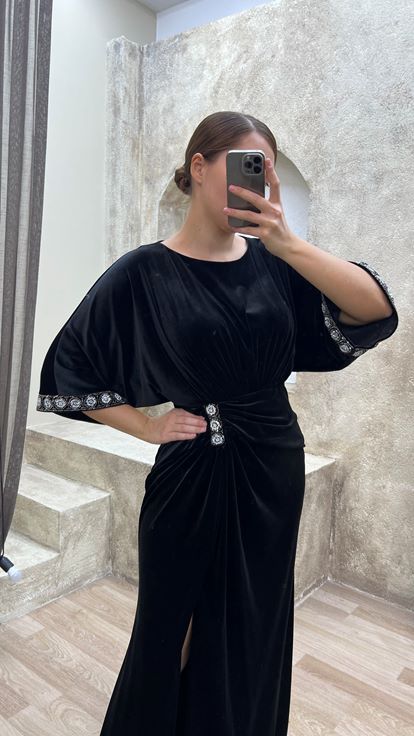 Siyah Bel Detay İşlemeli Tasarım Kadife Büyük Beden Abiye Elbise