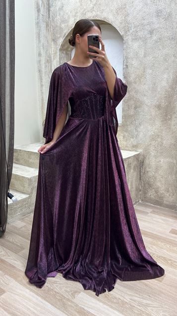 Detalle transparente ciruela Manga de murciélago diseño bordado Vestido de noche de talla grande