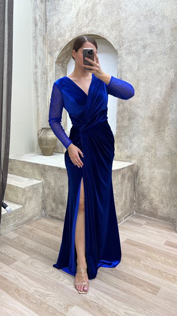 Saks Vestido de talla grande de terciopelo con detalle de detalle de cintura