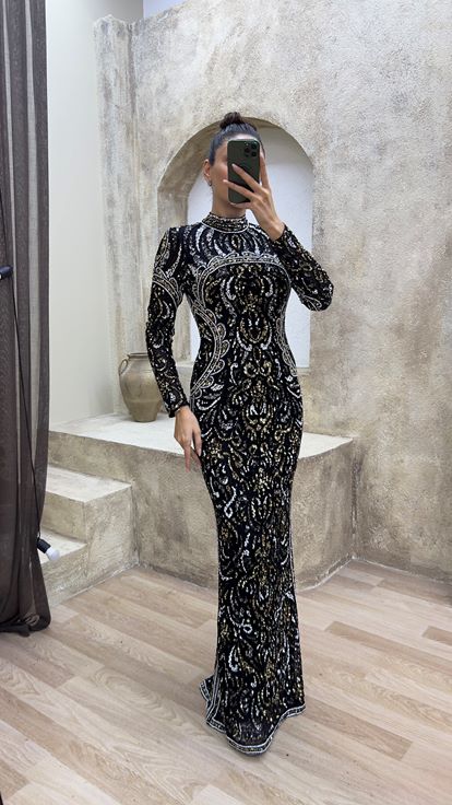 Robe de soirée noire spéciale brodée