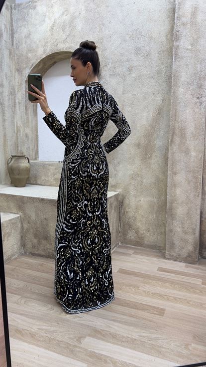Robe de soirée noire spéciale brodée