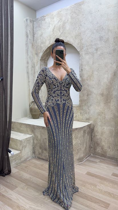 Indigo Col V Dos Détail Spécial Brodé Design Robe De Soirée