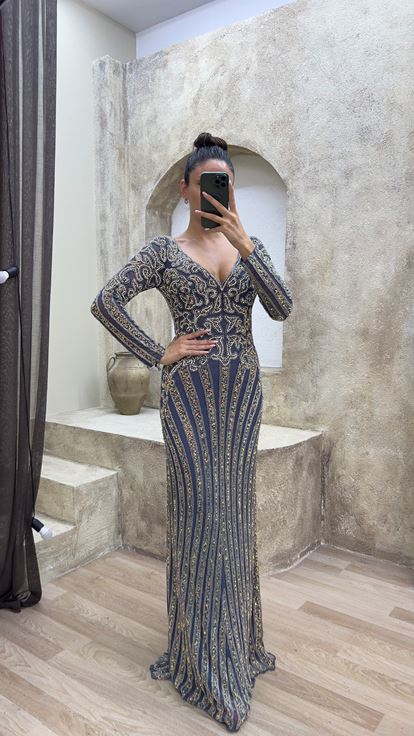 Indigo Col V Dos Détail Spécial Brodé Design Robe De Soirée