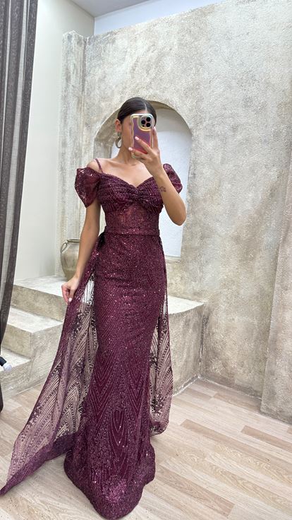 Burgundy Shoulder Detail Design Sequin Sequin Evening Dress