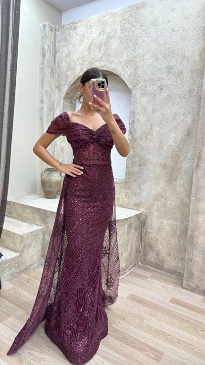 Burgundy Shoulder Detail Design Sequin Sequin Evening Dress