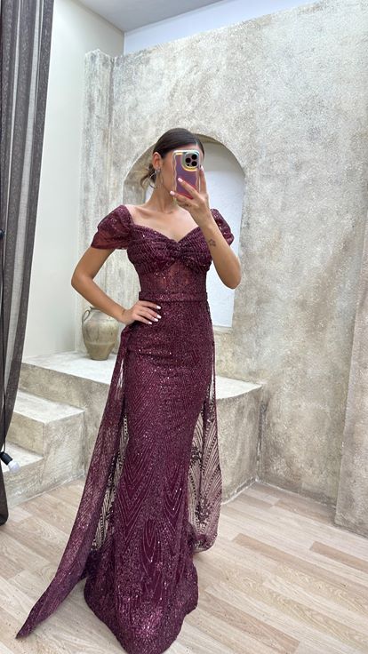 Burgundy Shoulder Detail Design Sequin Sequin Evening Dress