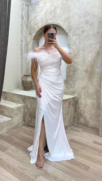 White Feather Detail Draped Slit Design Satin Plus Size Evening Dress