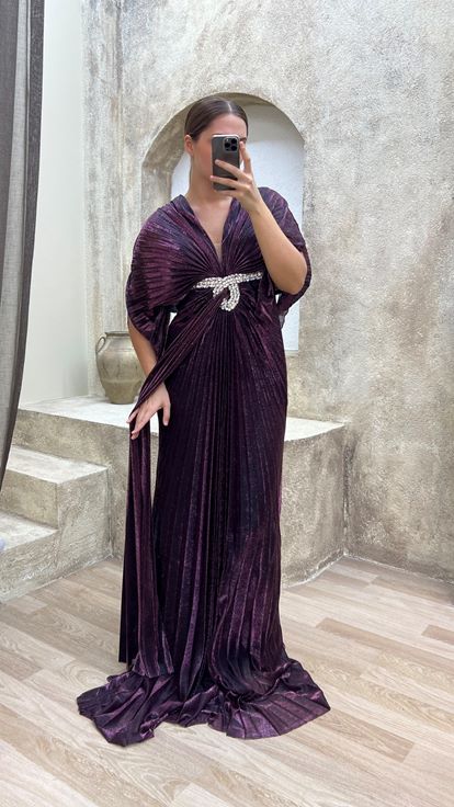 Cintura burdeos bordado con detalle de pliegue de piedra Diseño de talla grande vestido de noche