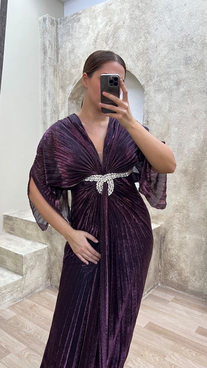 Cintura burdeos bordado con detalle de pliegue de piedra Diseño de talla grande vestido de noche