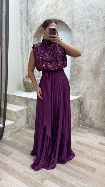 Burgundy Chest Sequin Pleat Detail Design Evening Dress