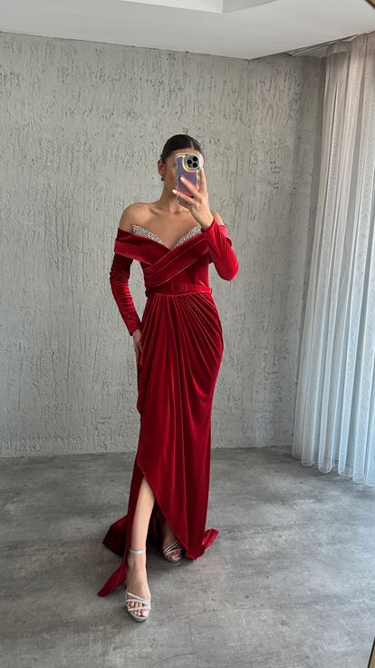 Red Chest Stone Embroidered Slit Design Velvet Evening Dress