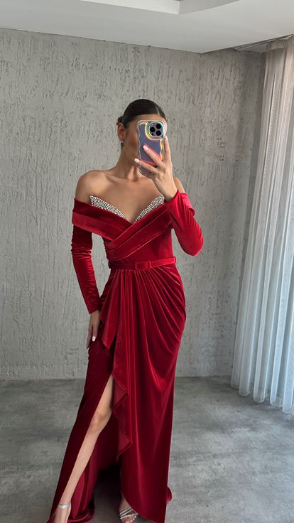 Red Chest Stone Embroidered Slit Design Velvet Evening Dress