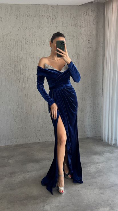 Navy Blue Chest Stone Embroidered Slit Design Velvet Evening Dress