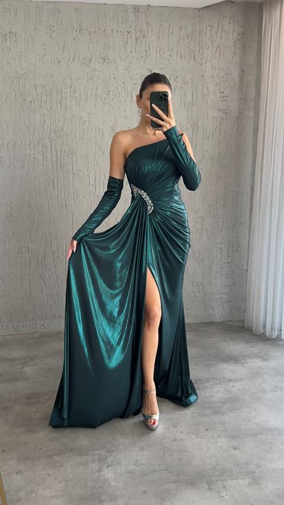 Emerald Green Waist Detail Stone Embroidered Design Satin Evening Dress