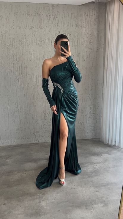 Emerald Green Waist Detail Stone Embroidered Design Satin Evening Dress