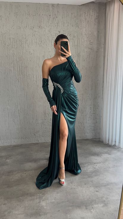 Emerald Green Waist Detail Stone Embroidered Design Satin Evening Dress