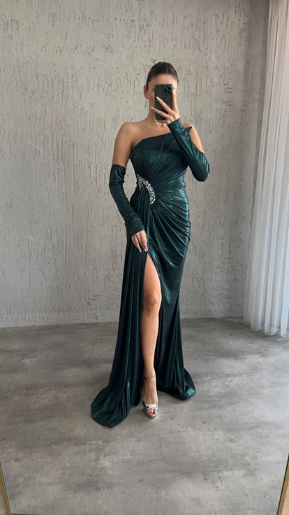Emerald Green Waist Detail Stone Embroidered Design Satin Evening Dress