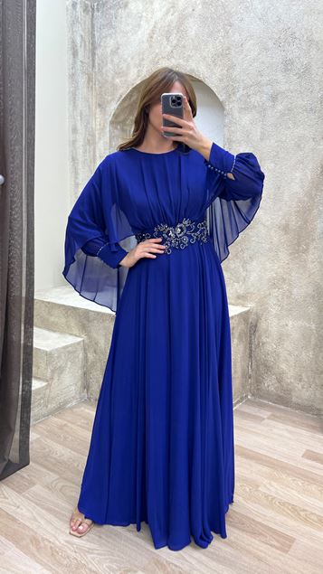 Abendkleid mit Sax-Taille und besticktem Design in Übergröße