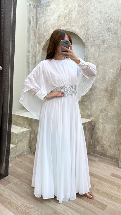 Beyaz Beli İşlemeli Tasarım Büyük Beden Abiye Elbise