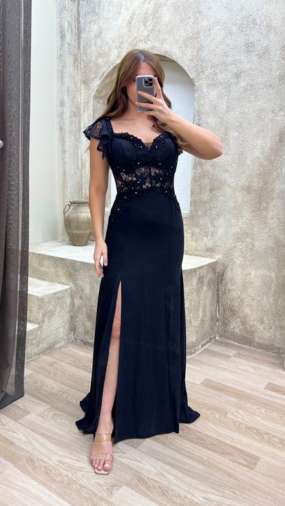 Siyah İşleme Detay Güpürlü Büyük Beden Abiye Elbise