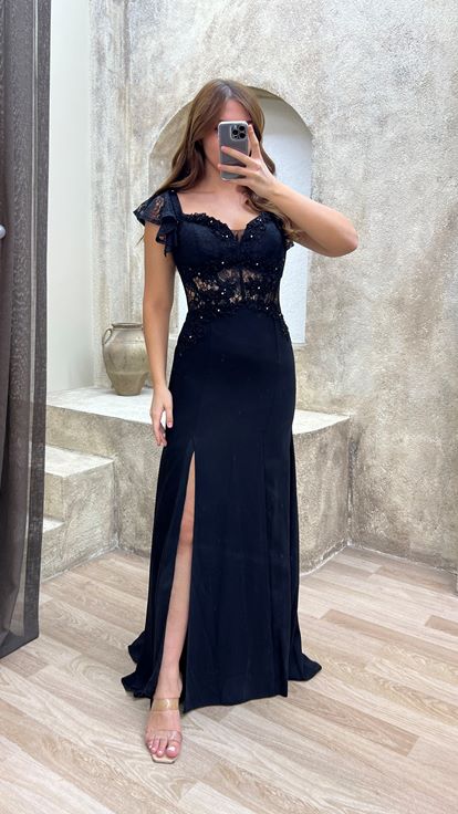 Siyah İşleme Detay Güpürlü Büyük Beden Abiye Elbise